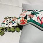 Dárkový set na spaní (spací maska + gumička) – bílá kolibřík - třetí obrázek z galerie