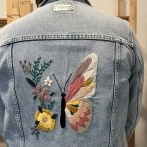 Vyšívaná bunda #045 – džínová - třetí obrázek z galerie