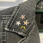Vyšívaná bunda #040 – džínová černá - čtvrtý obrázek z galerie