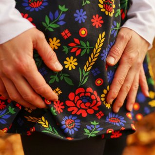 Folklórní sukně – šarišský vzor - obrázek 4 z galerie