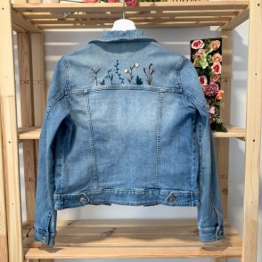 Vyšívaná bunda #003 – džínová - první obrázek z galerie