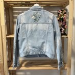 Vyšívaná bunda #005 – džínová - třetí obrázek z galerie