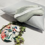 Dárkový set na spaní (spací maska + gumička) – bílá kolibřík - čtvrtý obrázek z galerie