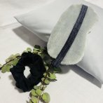 Dárkový set na spaní (spací maska + gumička) – černá - třetí obrázek z galerie
