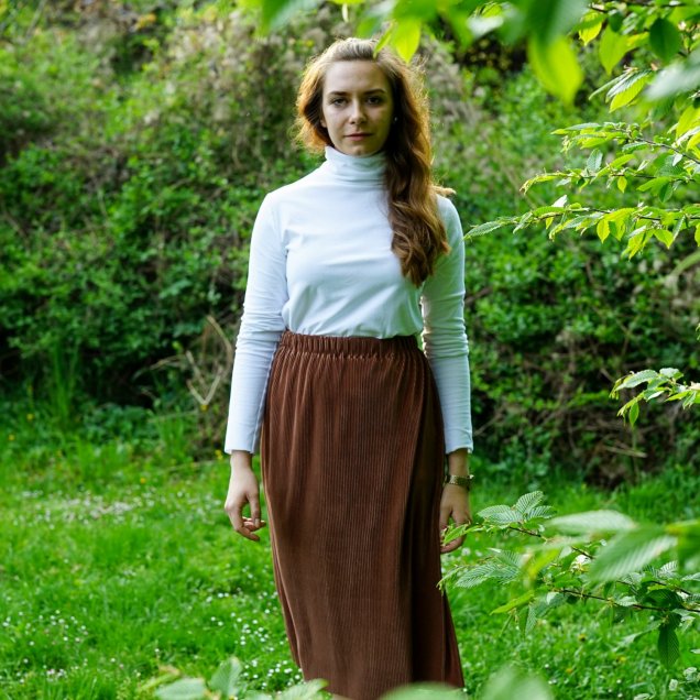 Sukně plisovaná – cihlová
