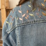 Vyšívaná džínová bunda – na přání - čtvrtý obrázek z galerie