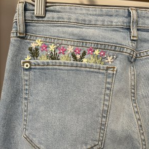 Vyšívané džíny #004 – modrá - druhý obrázek z galerie