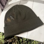 Bavlněná vyšívaná čepice – olivová