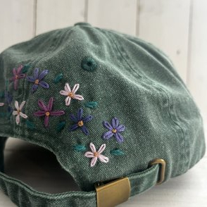 Vyšívaná kšiltovka #023 – lahvově zelená - první obrázek z galerie