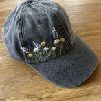 Vyšívaná kšiltovka #025 – černá