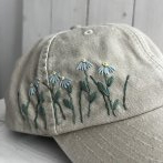 Vyšívaná kšiltovka #030 – písková