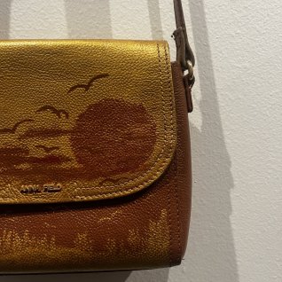 Kožená kabelka – Zlatá - obrázek 3 z galerie