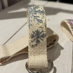 Vyšívaná klíčenka – Vločky - třetí obrázek z galerie