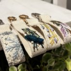 Vyšívaná klíčenka – Vločky - čtvrtý obrázek z galerie