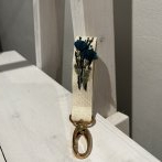 Vyšívaná klíčenka – Chrpy - druhý obrázek z galerie