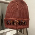 Vyšívaná bavlněná čepice na přání – Starorůžová - třetí obrázek z galerie