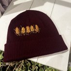 Vyšívaná bavlněná čepice na přání – Vínová - druhý obrázek z galerie