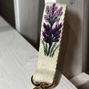 Vyšívaná klíčenka – Láska - první obrázek z galerie