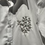 Košile vyšívaná #010 – bílá - třetí obrázek z galerie