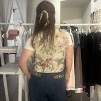 Upcyklovaná vesta #001 – květinová - třetí obrázek z galerie