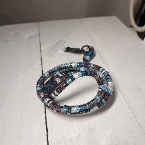 Boho popruh na telefon – modro-hnědá - druhý obrázek z galerie