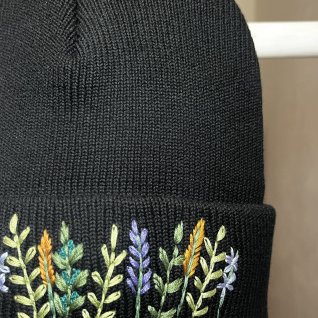 Vyšívaná bavlněná čepice – Černá - obrázek 6 z galerie